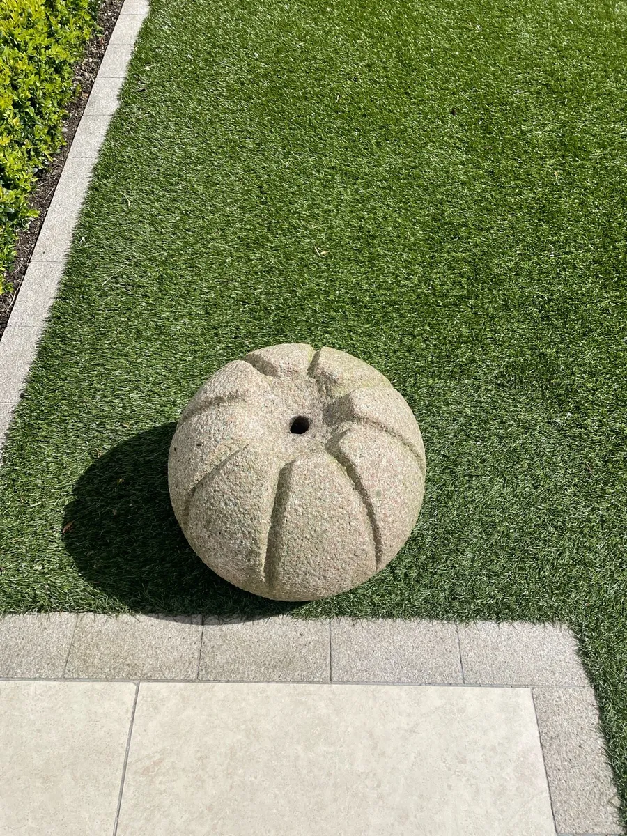 Granite ball water feature - Image 3