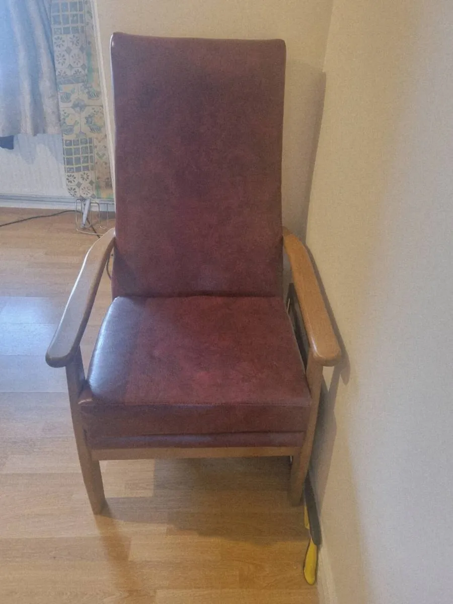 Armchair - Image 1