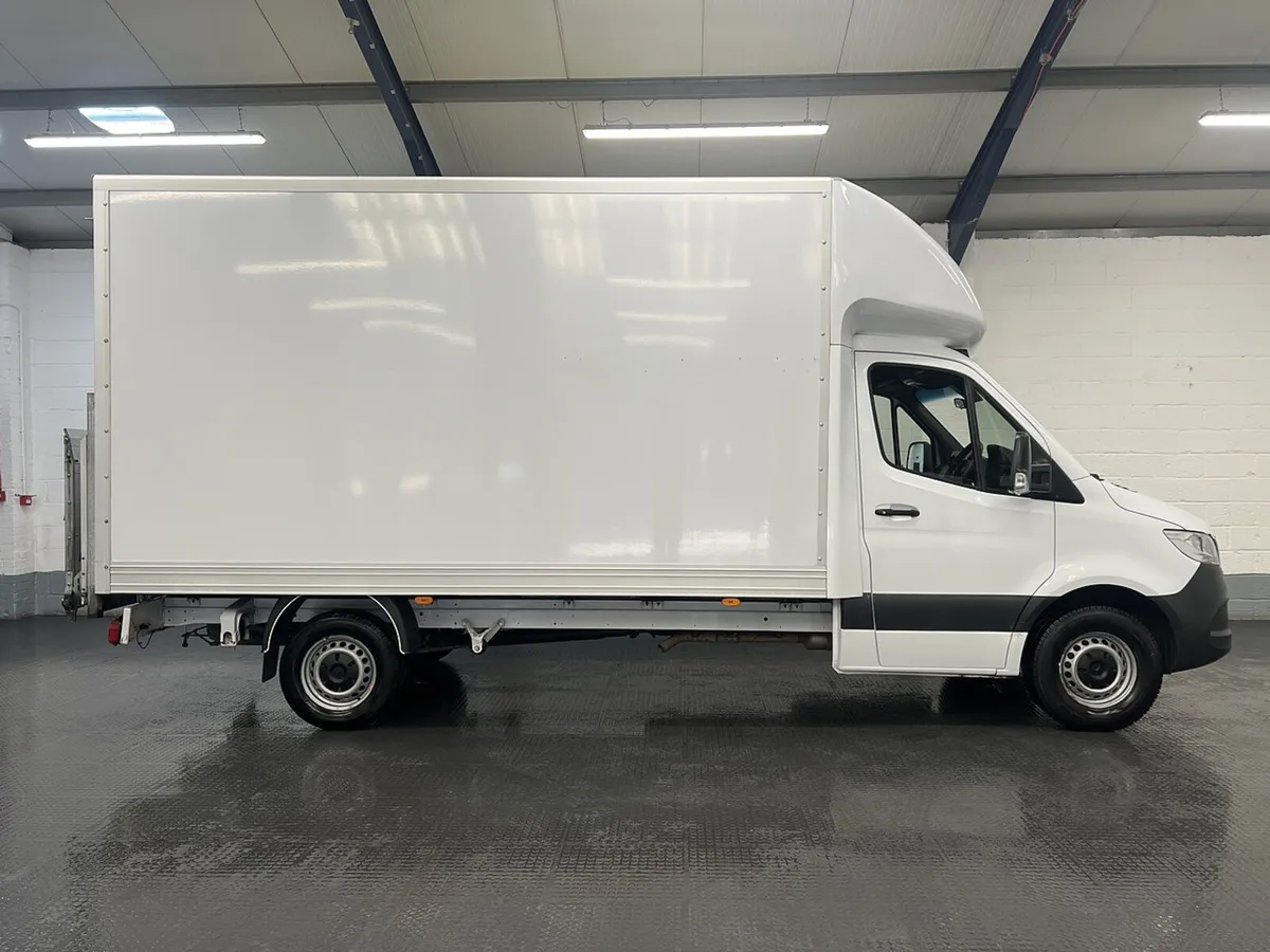 2023 Mercedes-Benz Sprinter Luton Box Van - Image 1