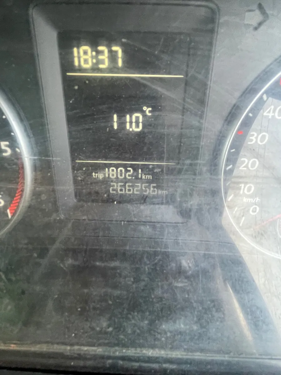 Volkswagen Caddy 2015 - Image 2