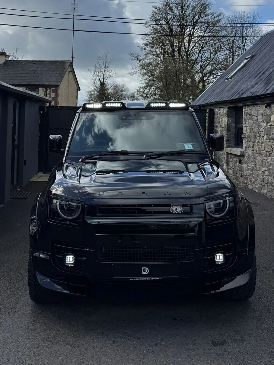 261 LAND ROVER DEFENDER 90 X DYNAMIC URBAN D250 - Image 2