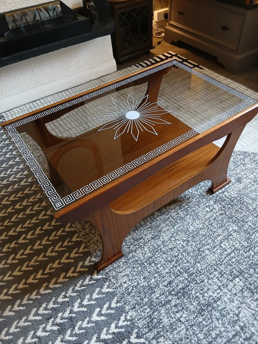 Mid Century 2 Tier Coffee Table. - Image 1