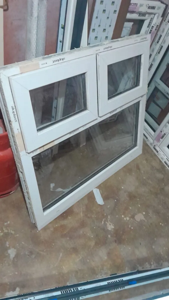 Windows,  cream on white x, plus 3 other odd ones. - Image 3