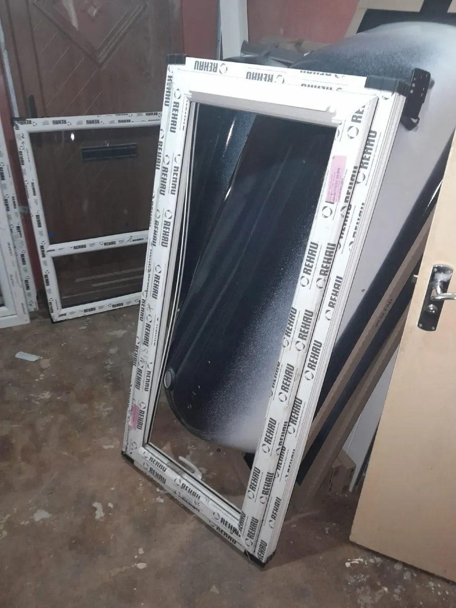 Windows,  cream on white x, plus 3 other odd ones. - Image 4