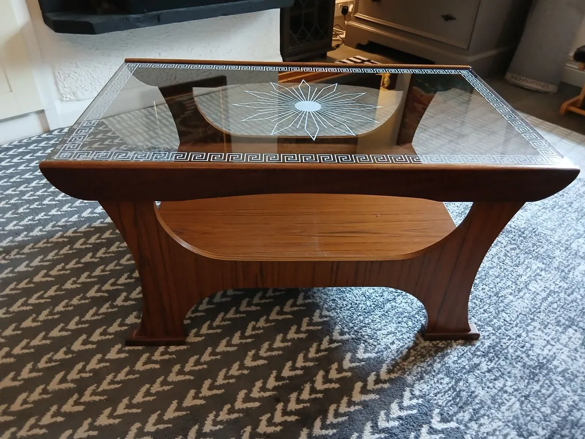 Mid Century 2 Tier Coffee Table. - Image 3