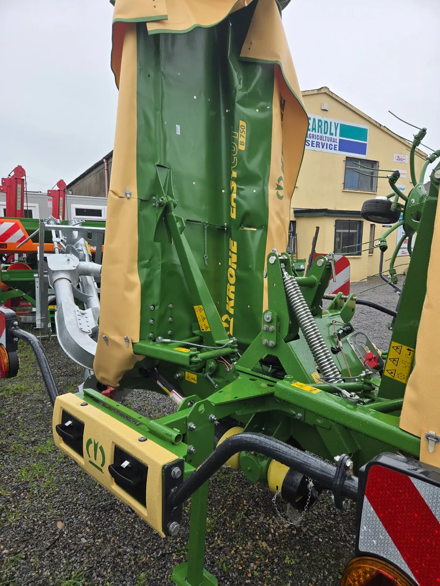 Krone grass machinery - Image 3