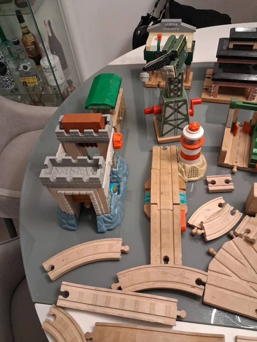 Huge Wooden Train Set – Thomas & Friends - Image 2