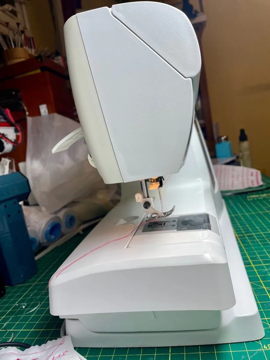 Huskvarna Viking Platinum Plus Sewing Machine - Se - Image 3