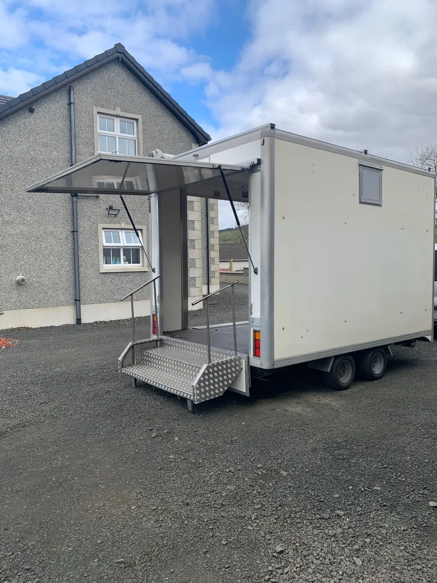 Exhibition trailer/Show Trailer Marketing Event - Image 4