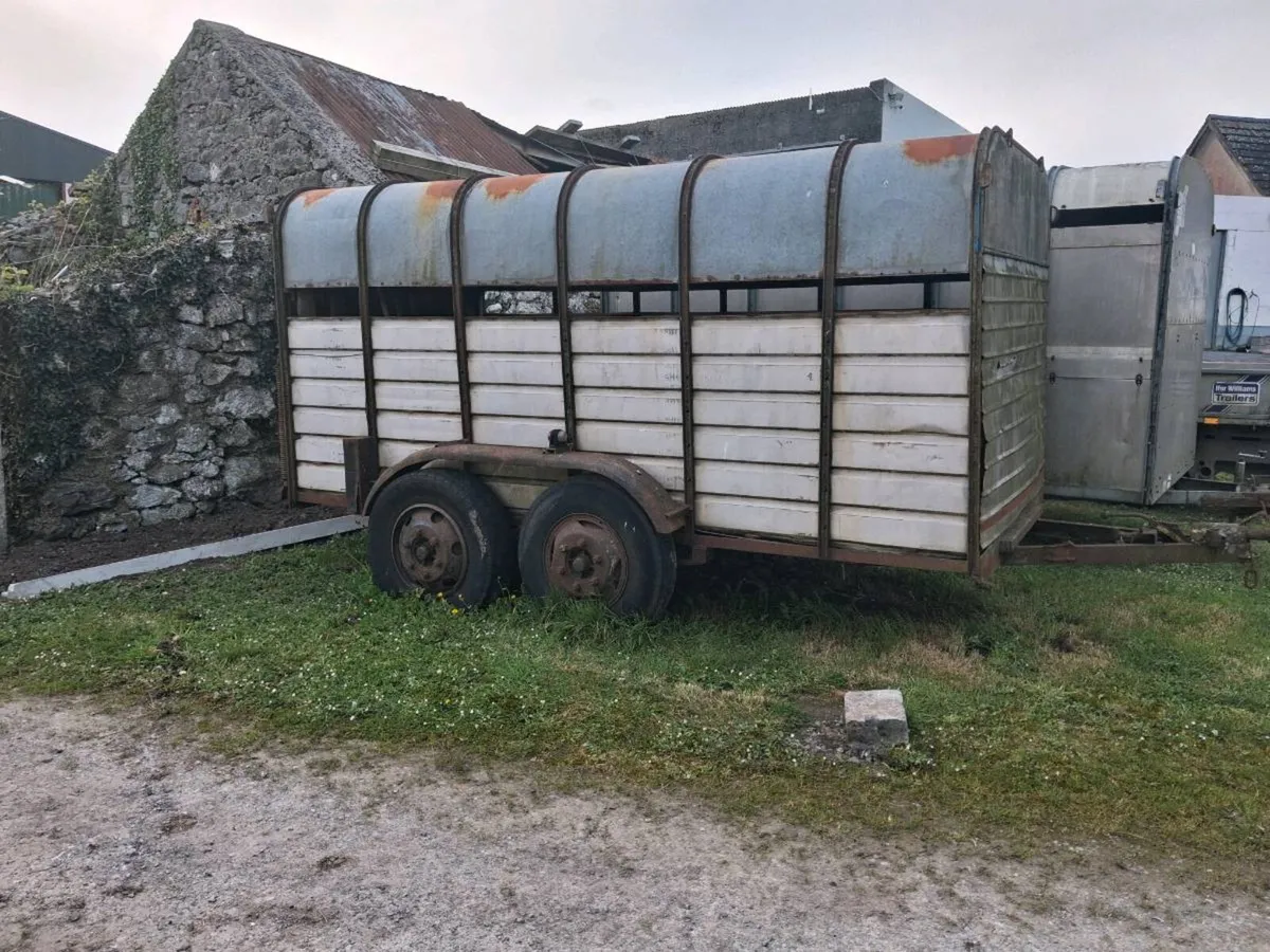 Cattle trailer - Image 1