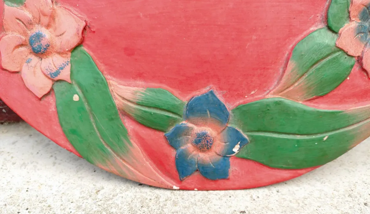 round decorative timber piece (used). - Image 4