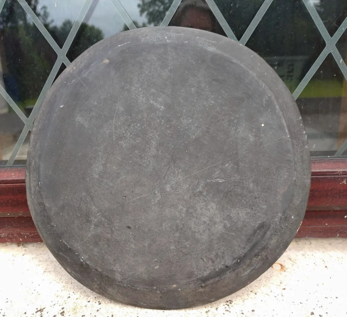 round decorative timber piece (used). - Image 2