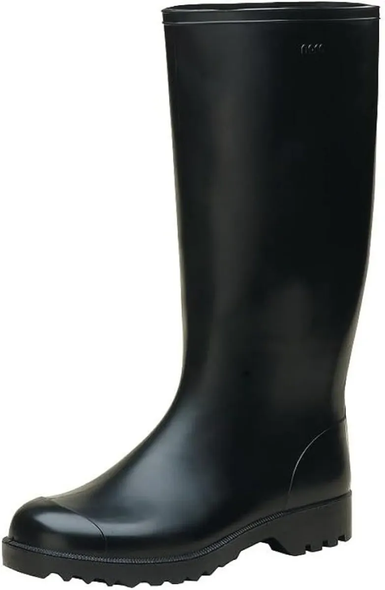 Wellingtons uk14