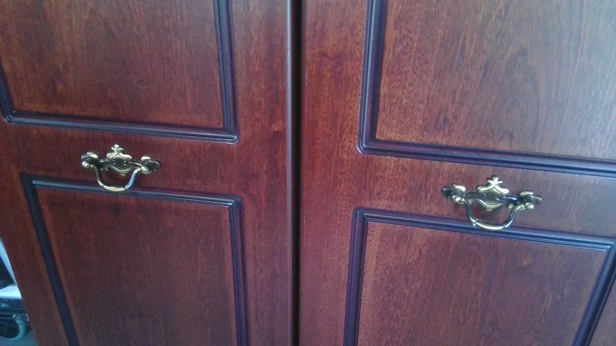 Mahogany wardrobe - Image 4