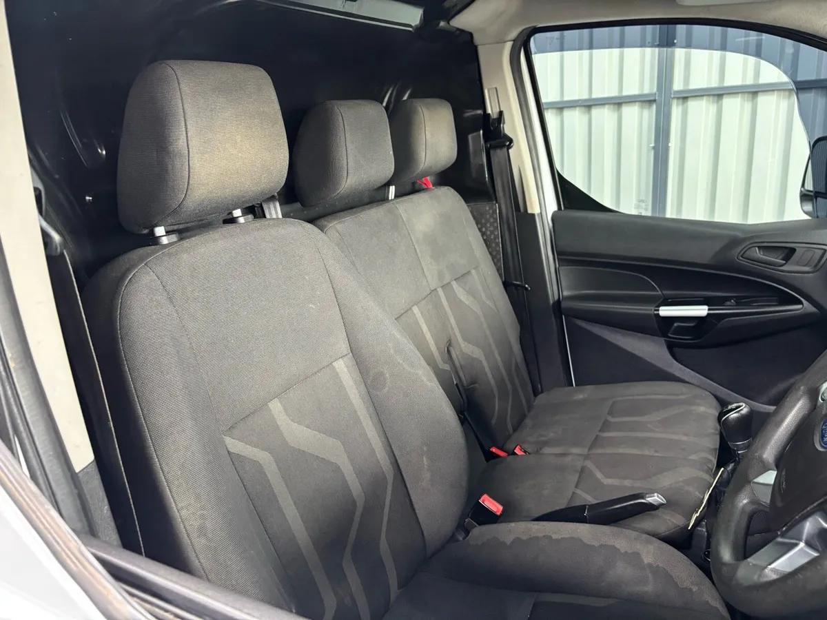 Ford Transit Connect Trend 2017 3 Seat - Image 3