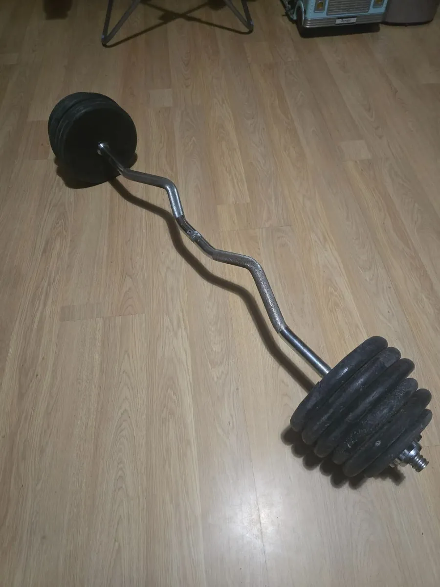 Curl barbell & 45kg weights plates