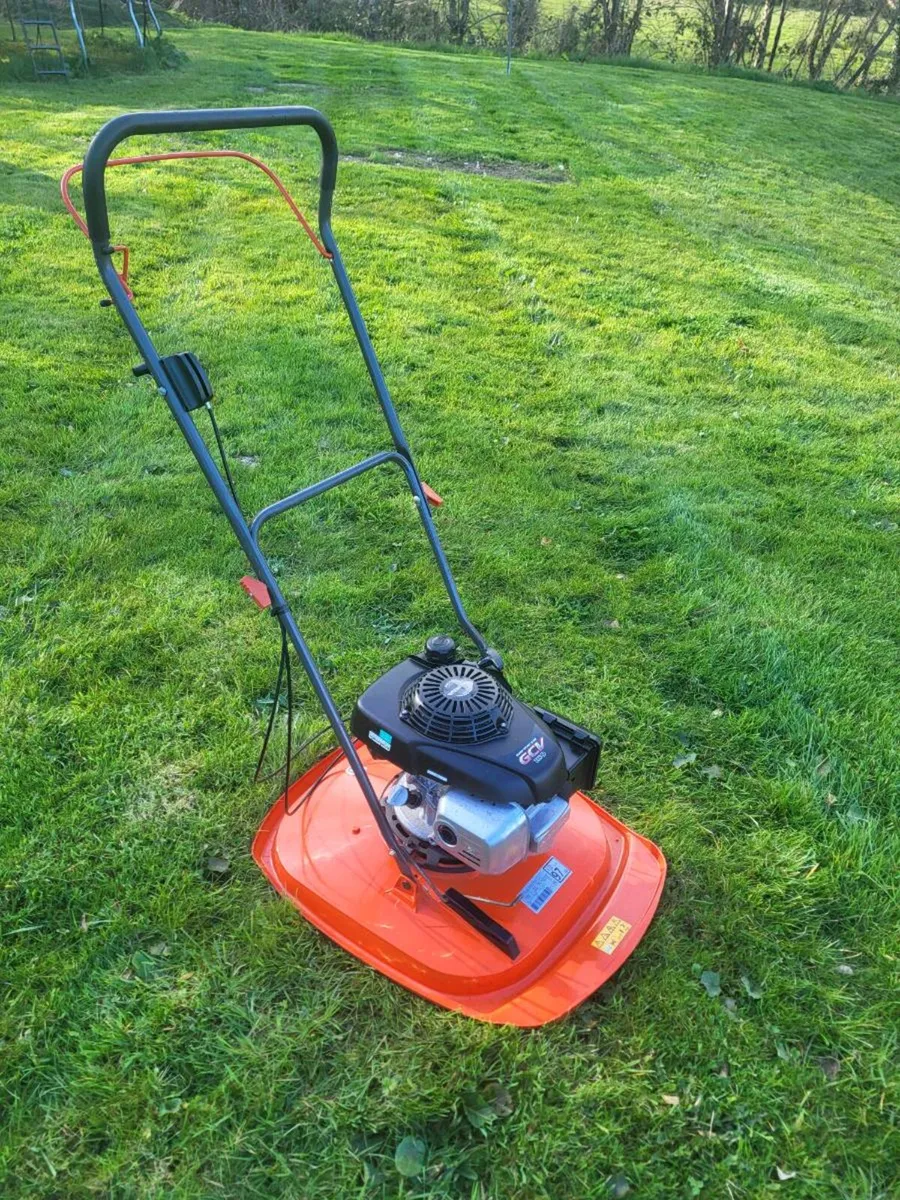 Petrol hover mower - Image 2