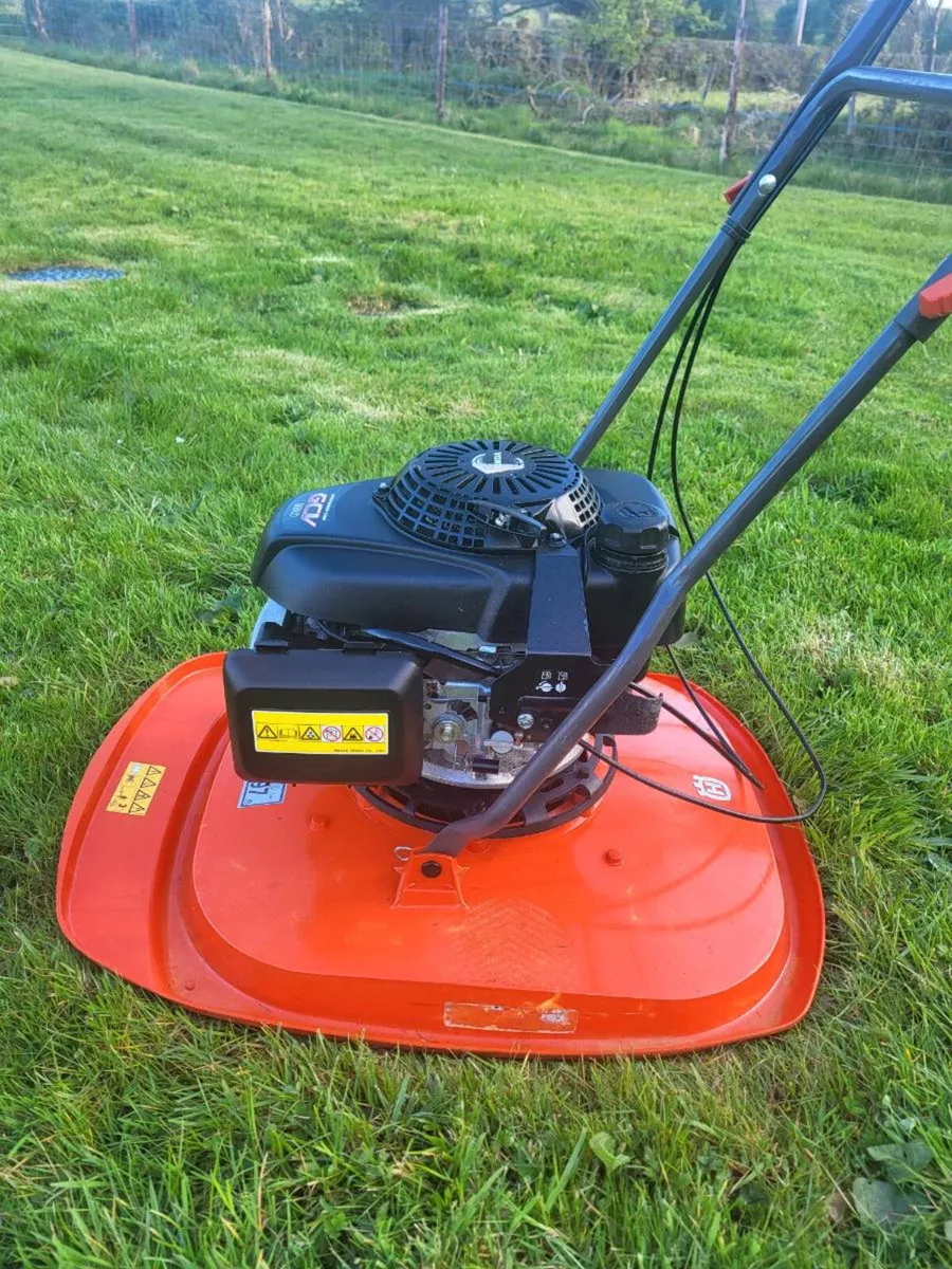Petrol hover mower - Image 3