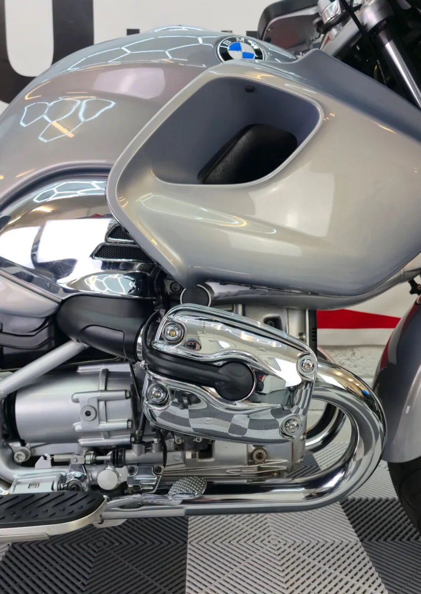2003 BMW R1200CL Luxury Cruiser - Image 4