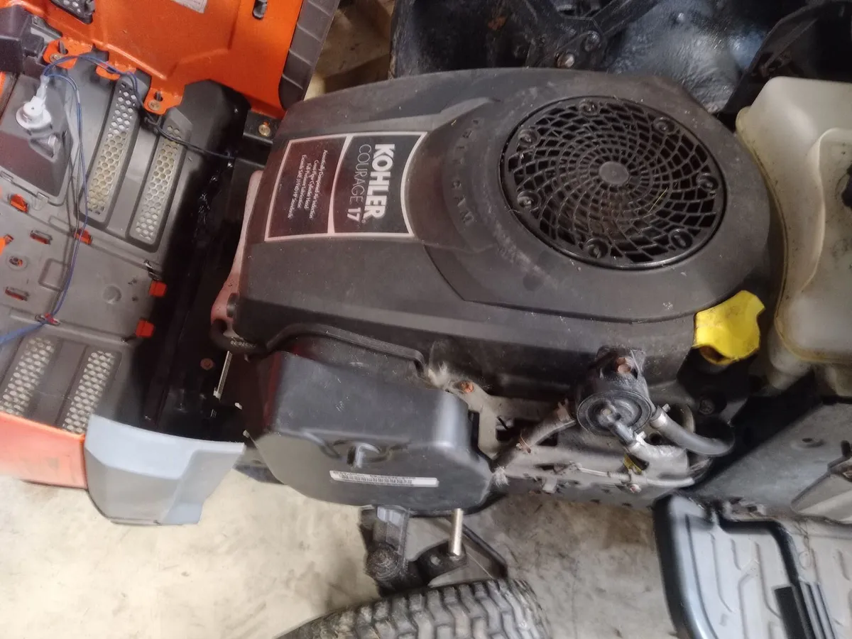 Lawnmower engine - Image 1