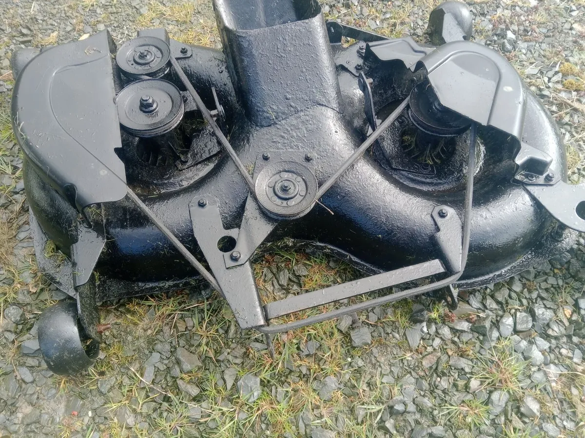 Lawnmower deck - Image 2