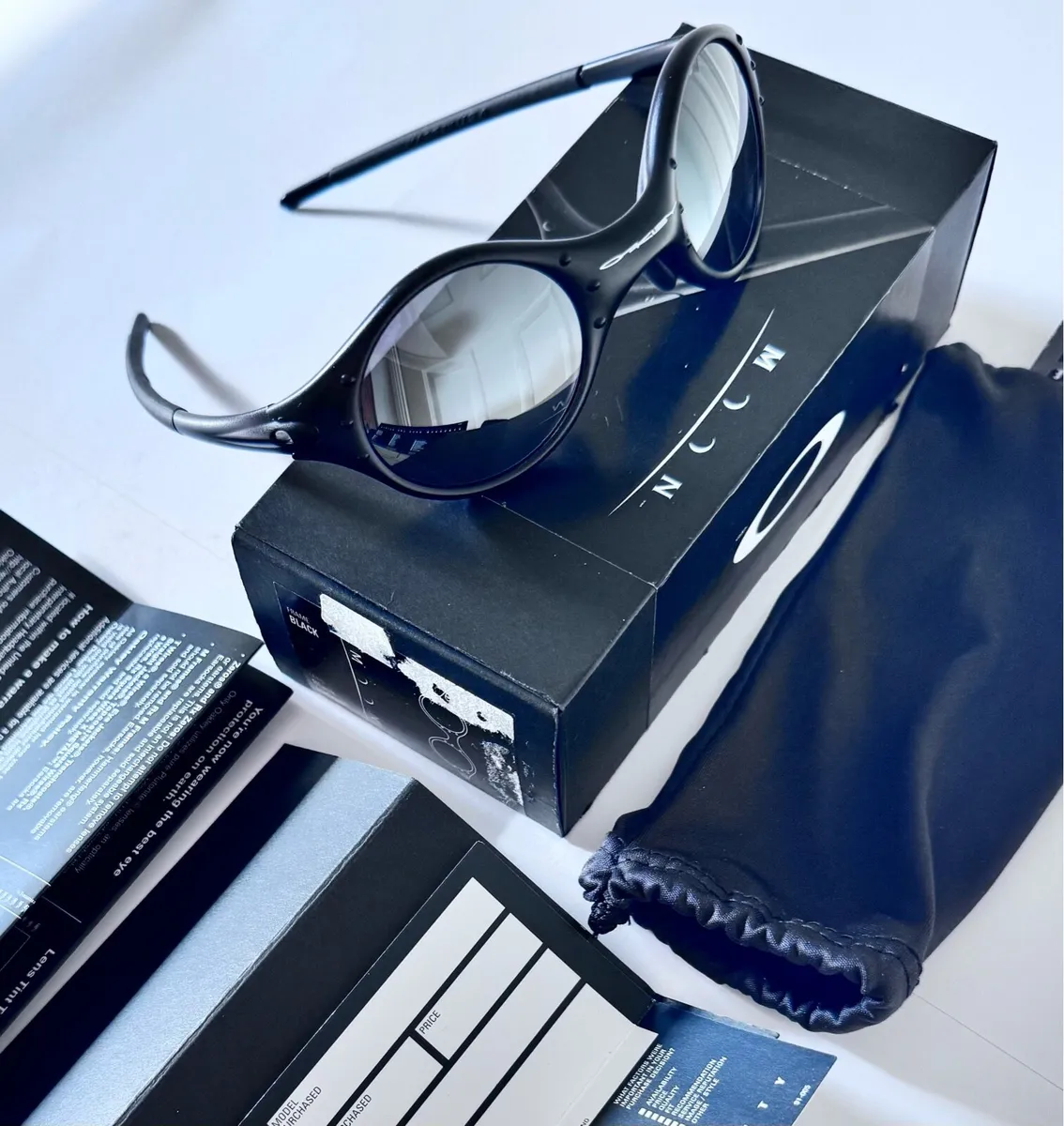 Oakley Moon Vintage Sunglass - Image 3