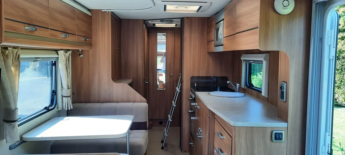 Caravan - Swift Cha;;enger Sport 636 - Image 4