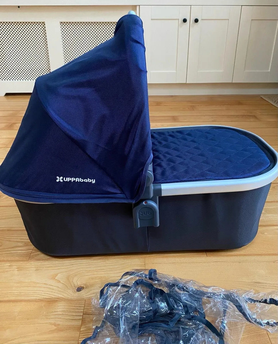 Uppababy bassinet - Image 1