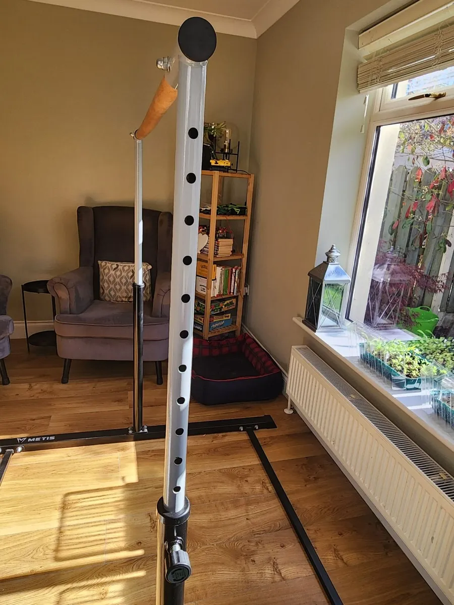 Gymnastics bar - Image 3