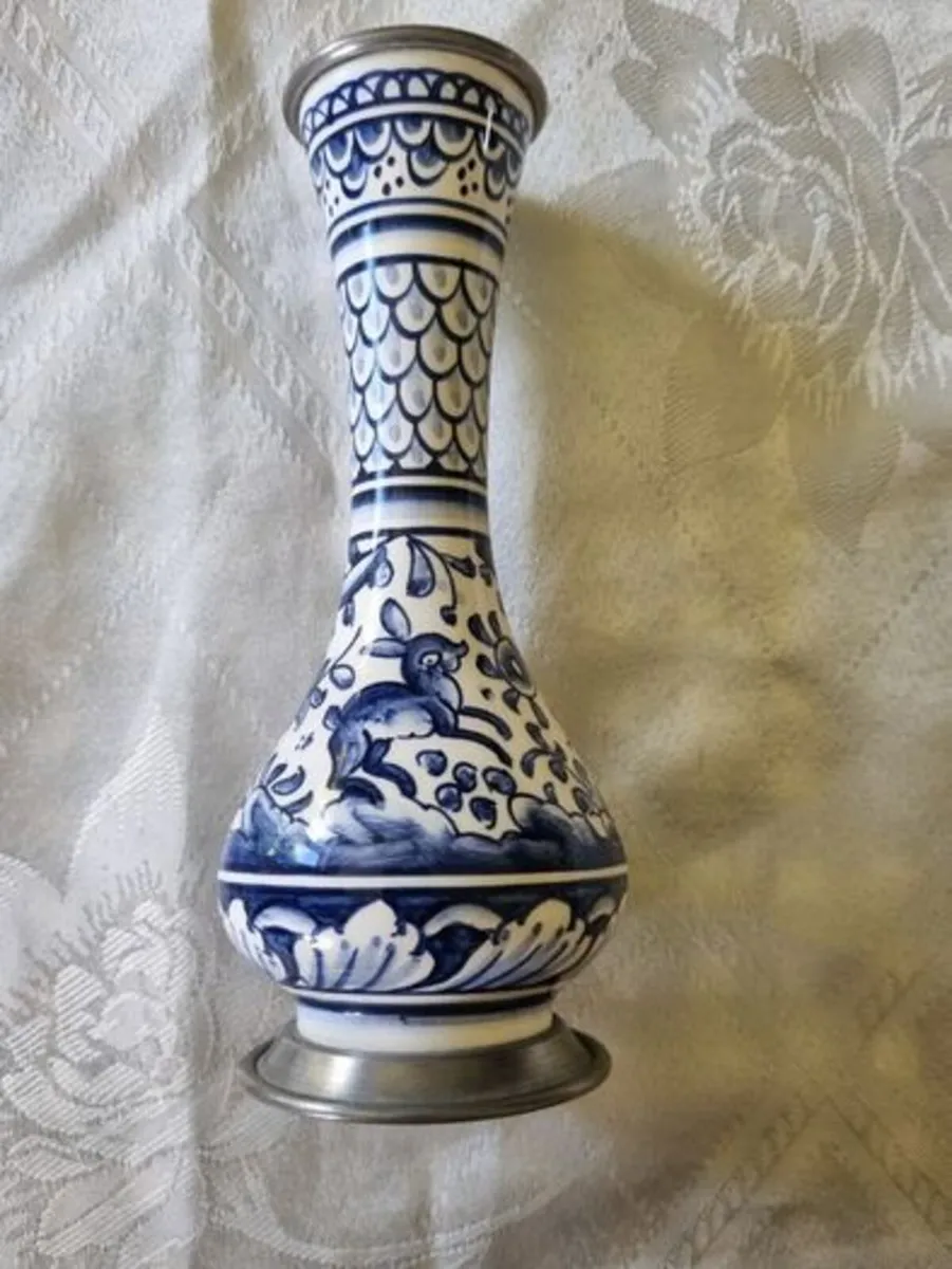 Vintage C.I.A. Coimbra Portugal vase - Image 2