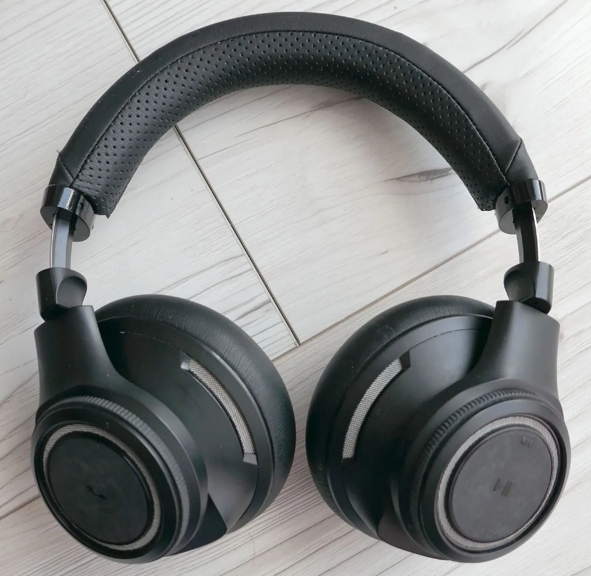 ANC headset - Image 1