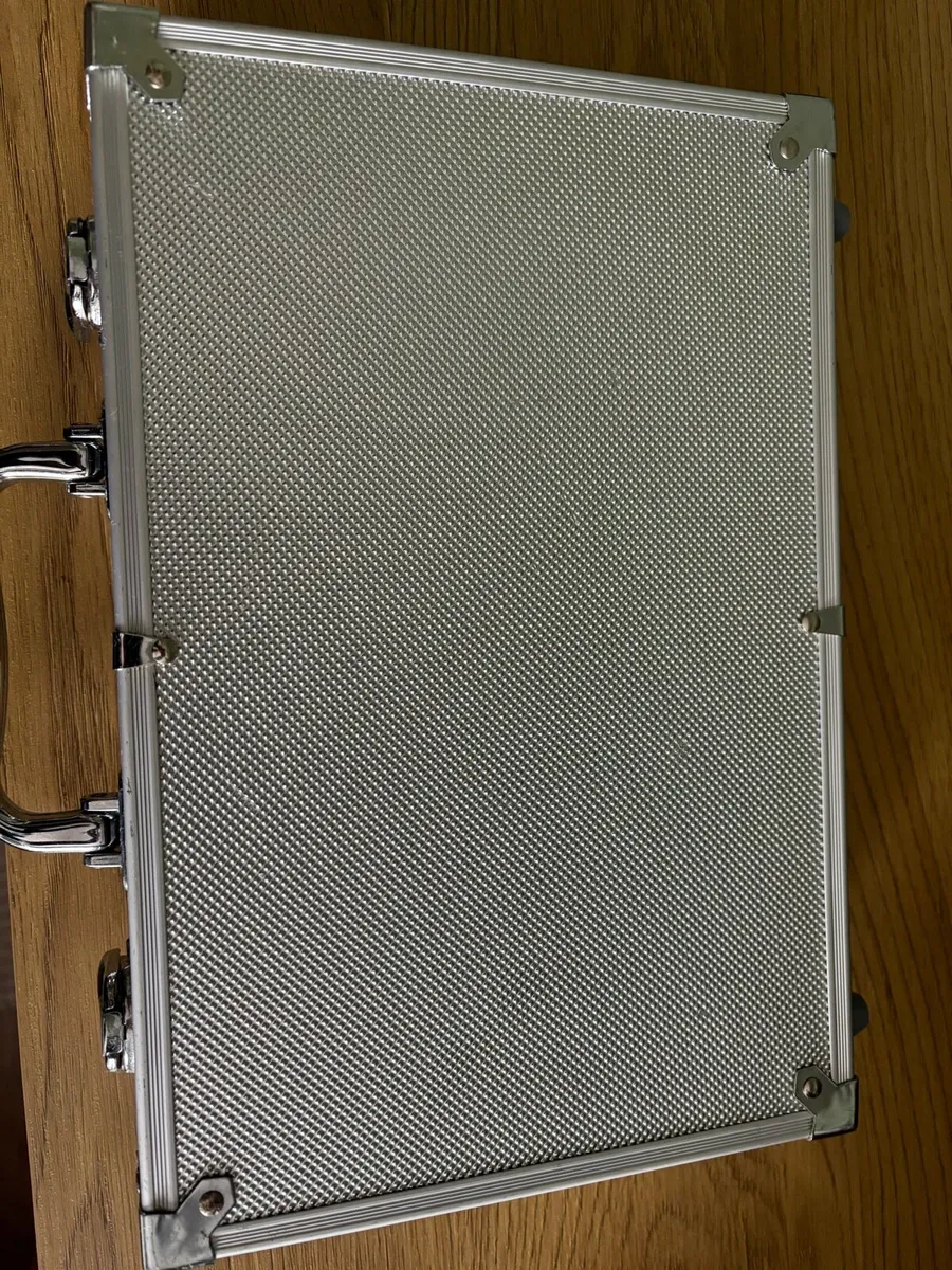 Brand new poker set - Image 2