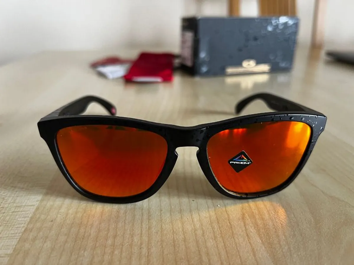 Oakley sunglass - Frogskin - Image 4