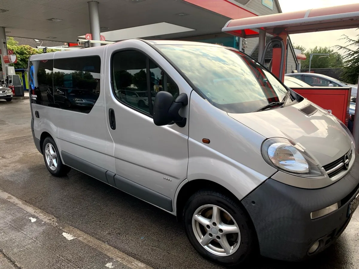 Opel Vivaro Camper Van 2003 - Image 1