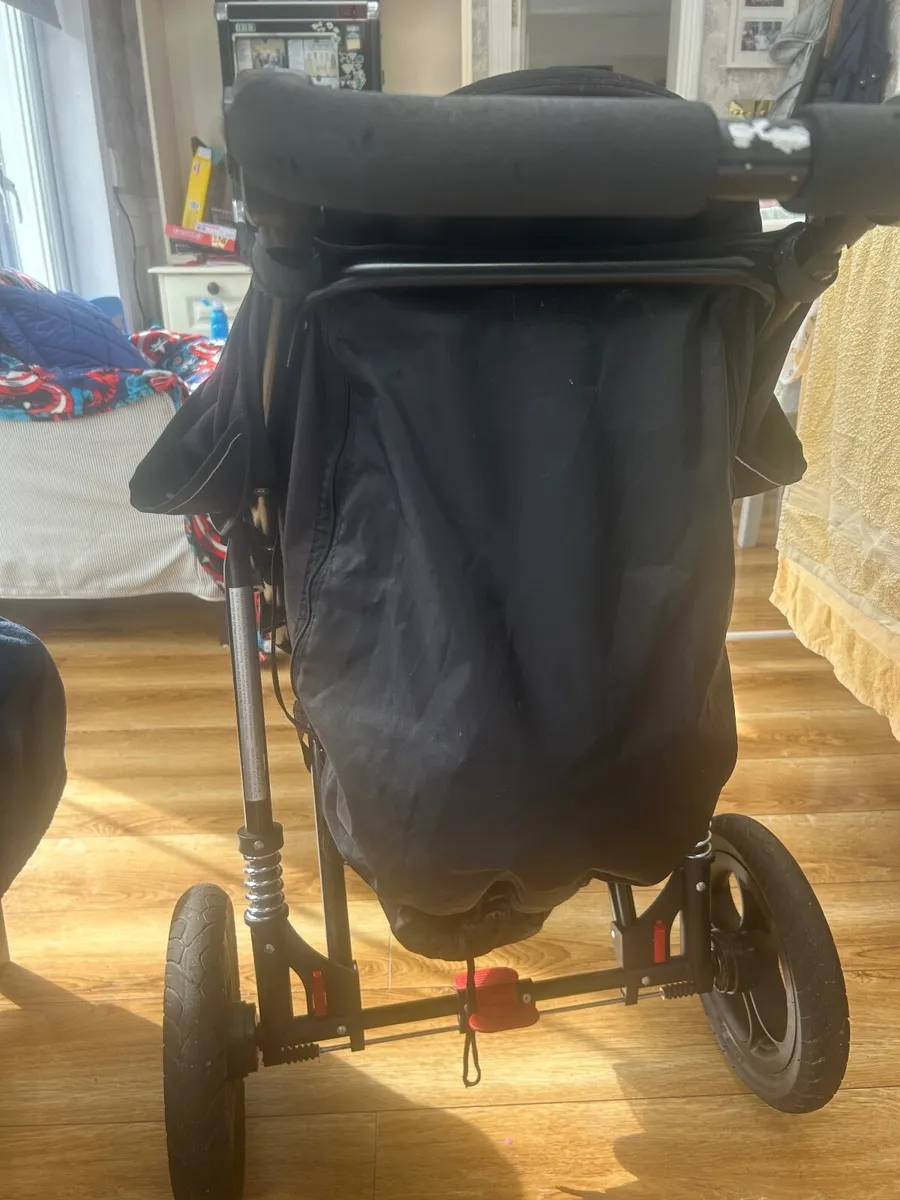 Out and about buggy - Image 1