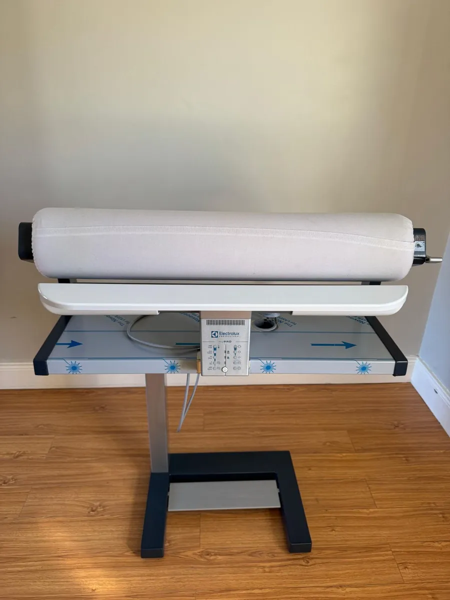 Electrolux myPRO IS1103 Rotary Ironer – Commercial - Image 1