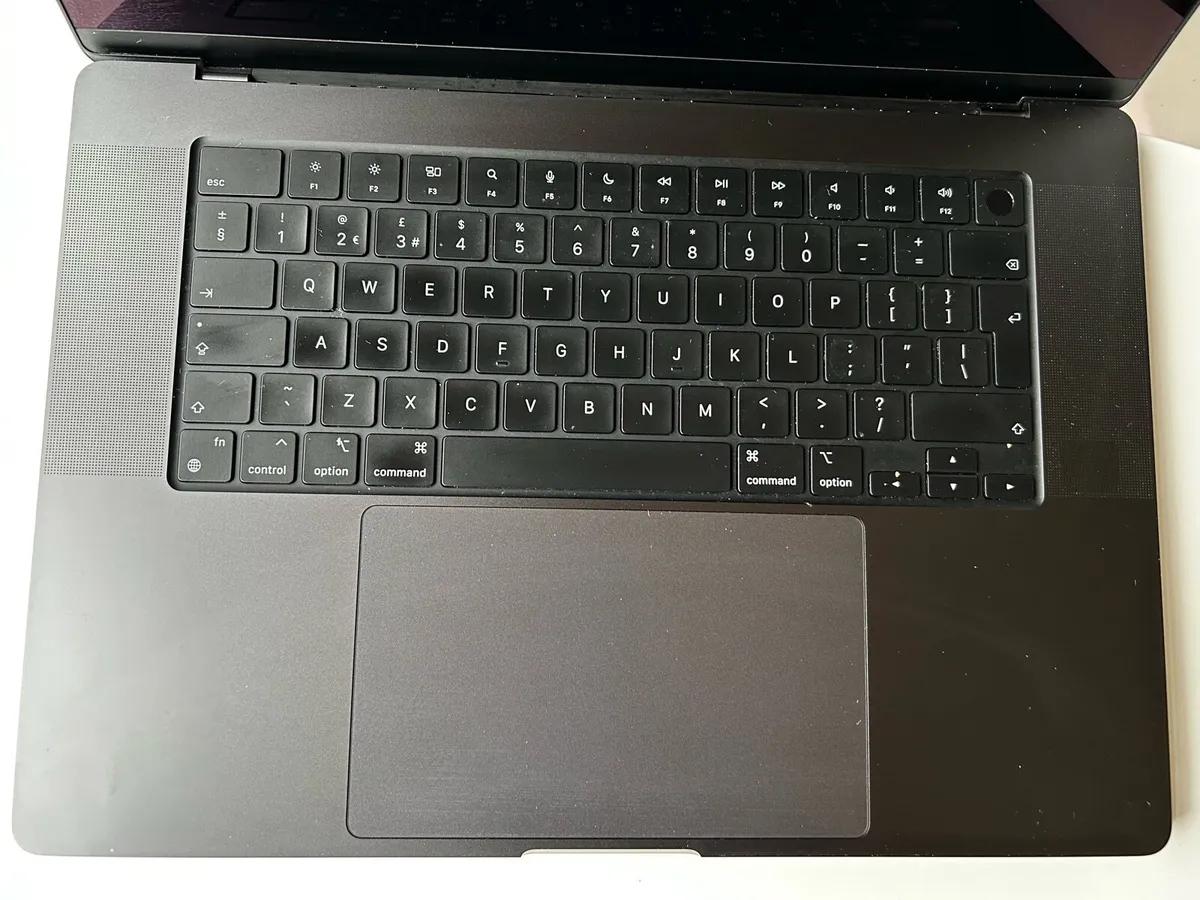 MacBook Pro M3 16” Pro chip - Image 4