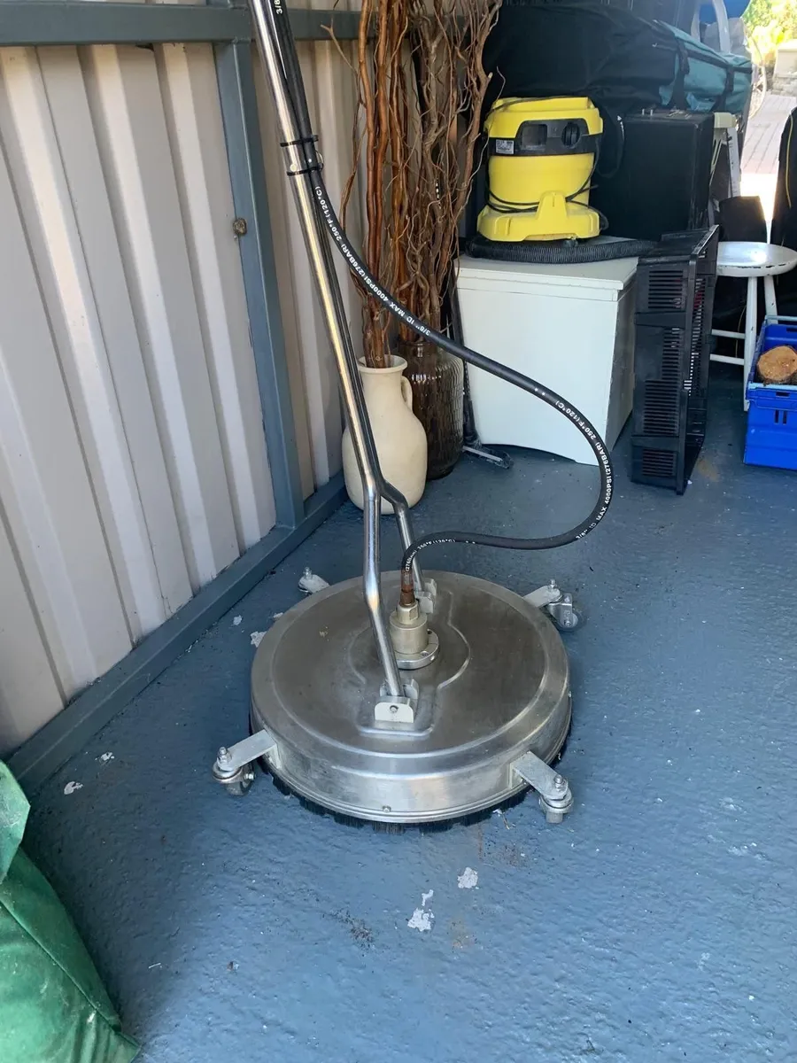 Powerwasher GX390 with reel and surface washer - Image 4