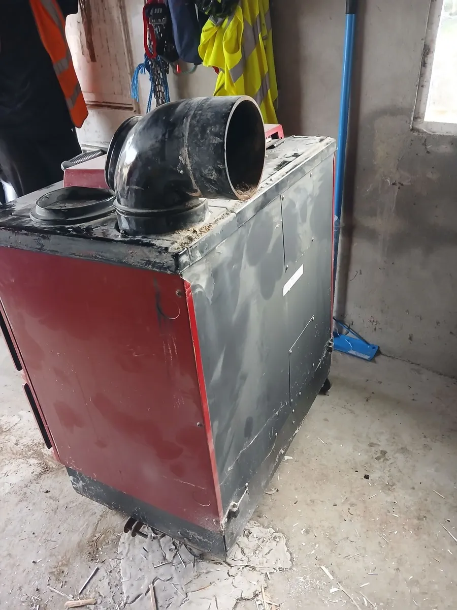Oil boiler - Image 3