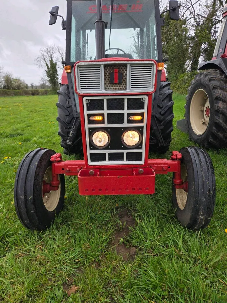 International 784 - Image 2