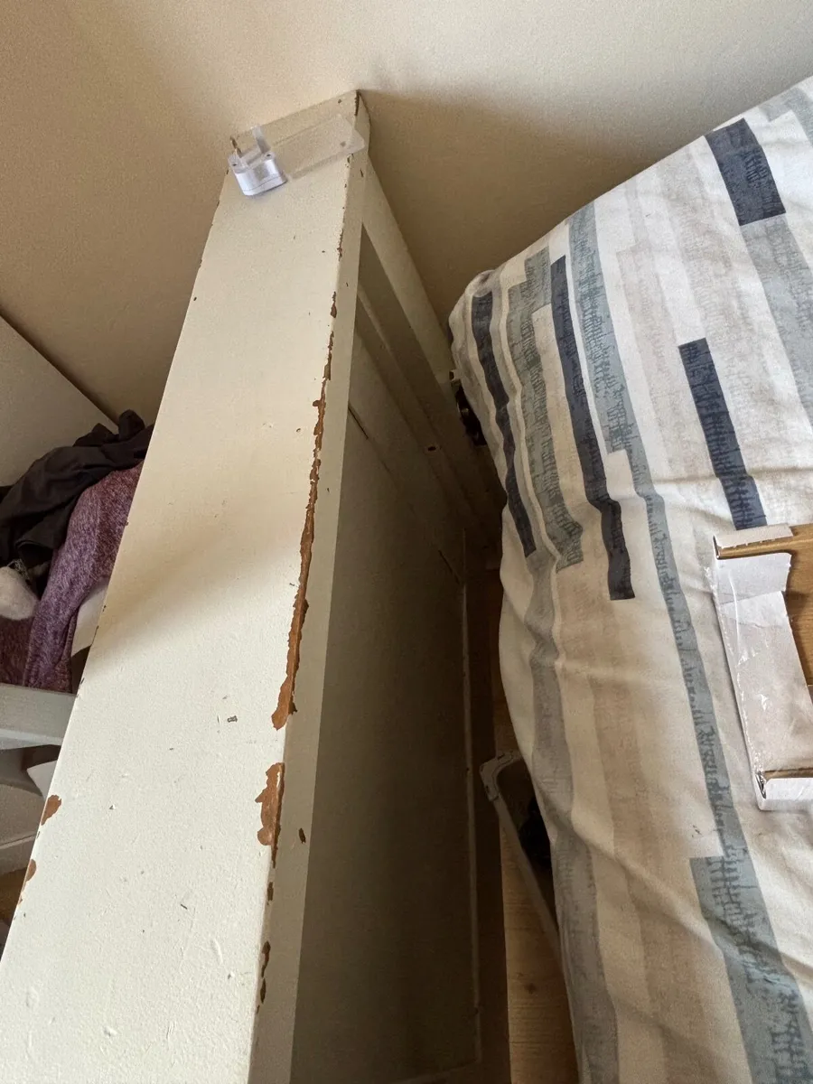 King size bed - Image 2