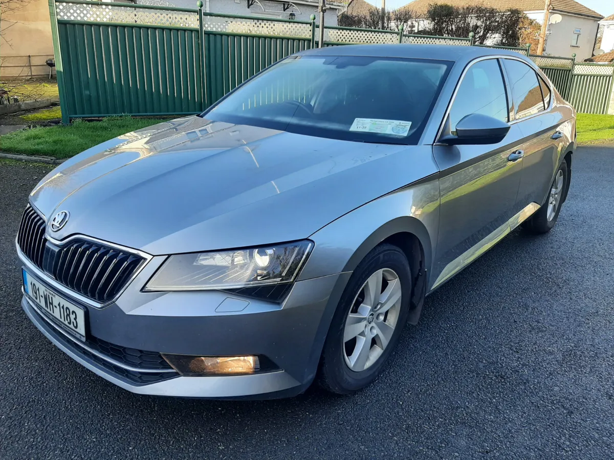 SKODA SUPERB AUTOMATIC DSG 2.0 TDI 2019 - Image 1