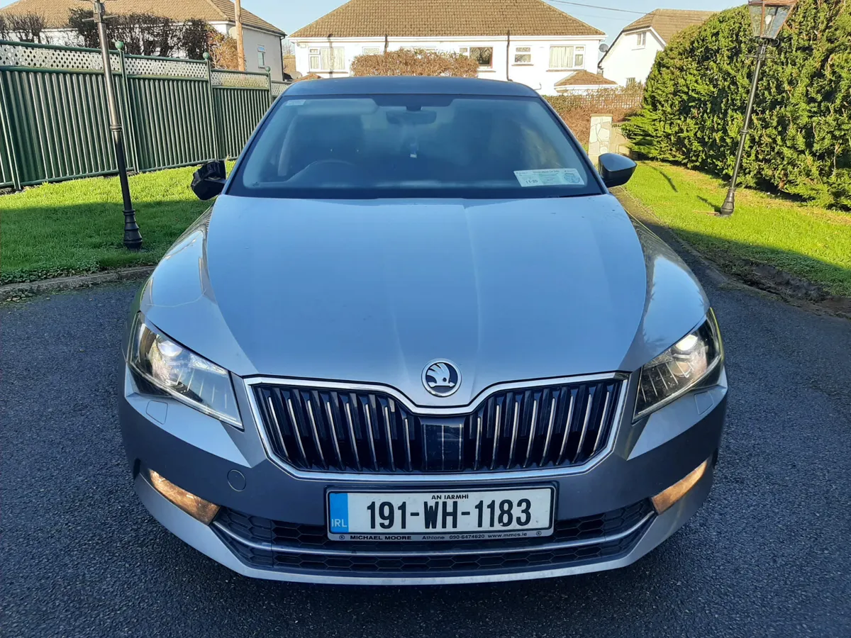 SKODA SUPERB AUTOMATIC DSG 2.0 TDI 2019 - Image 3