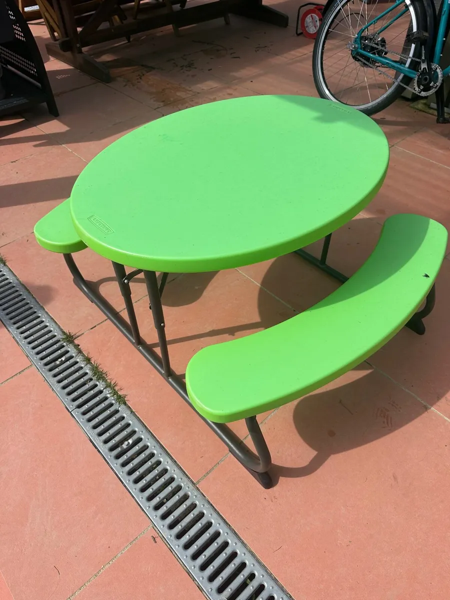 Foldable kids picnic table - Image 1
