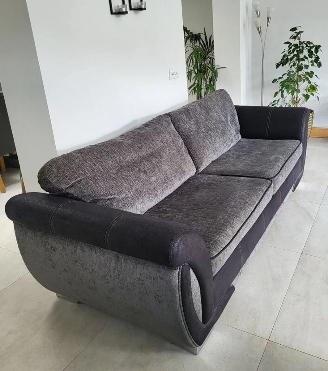 Sofa Dfs - Image 1