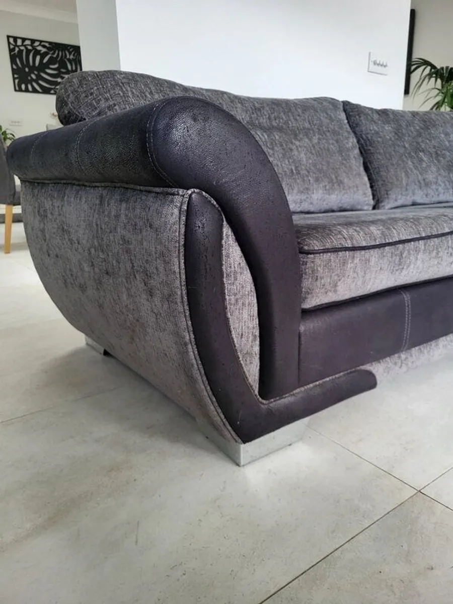 Sofa Dfs - Image 2
