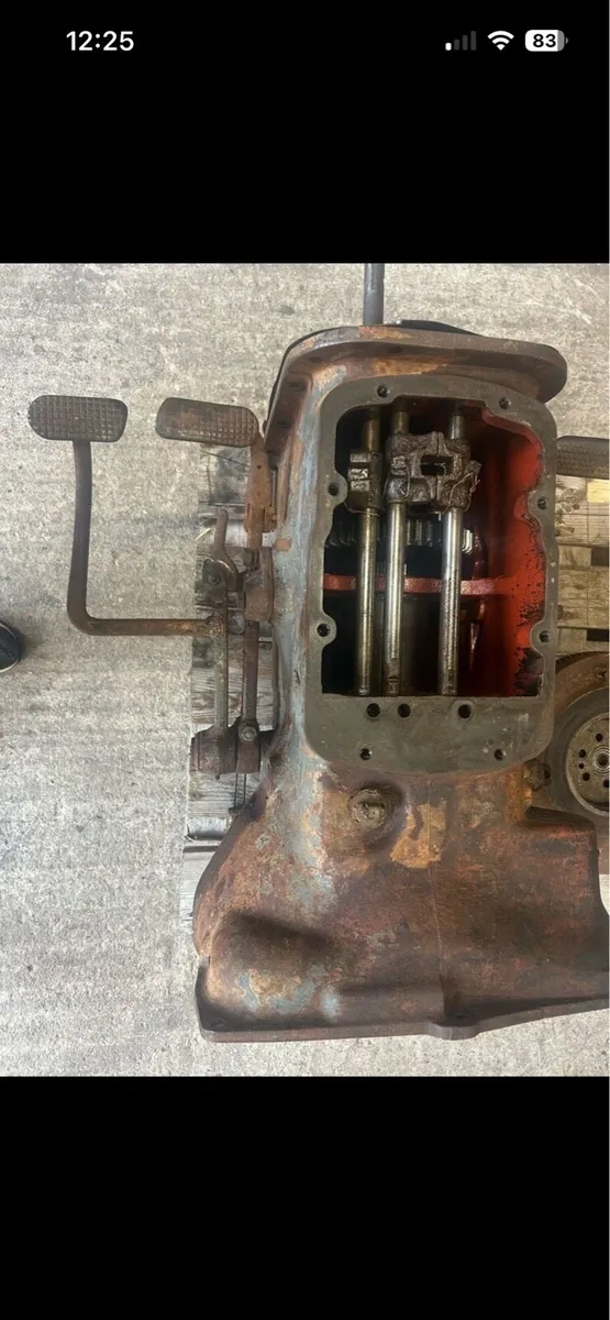 Massey Ferguson 35 Clutch brake pedals - Image 2