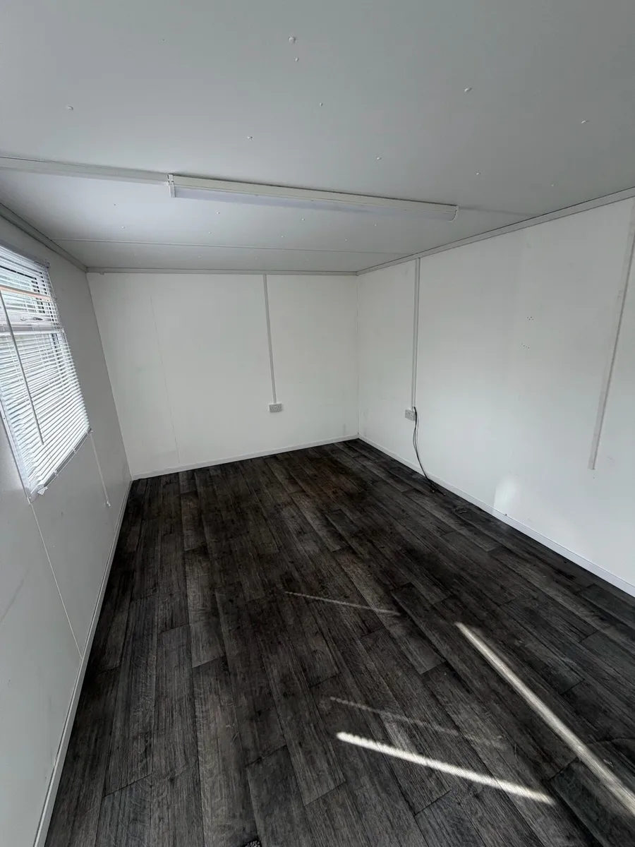 16ft x 10ft open plan cabin - Image 3