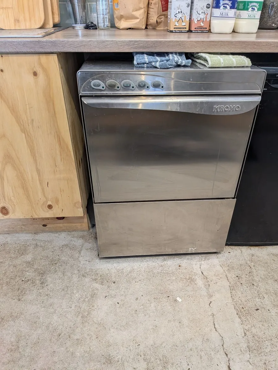 Kromo Aqua 50 Commercial Dishwasher