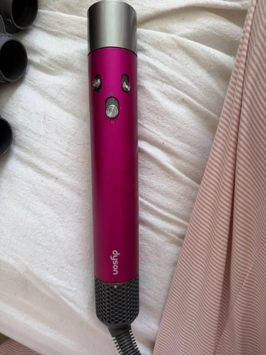 Dyson Air Wrap - Image 1